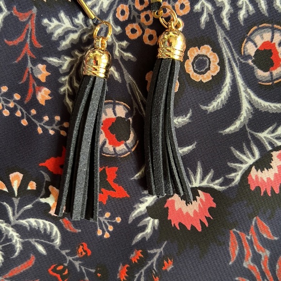 Never worn, tag removed, perfect condition gorgeous vince camuto dress - Picture 3 of 3